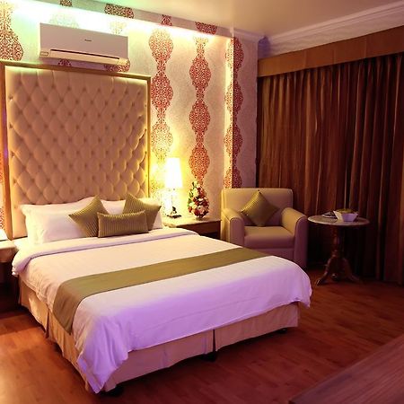 Hotel Swiss Garden Dhaka Bagian luar foto