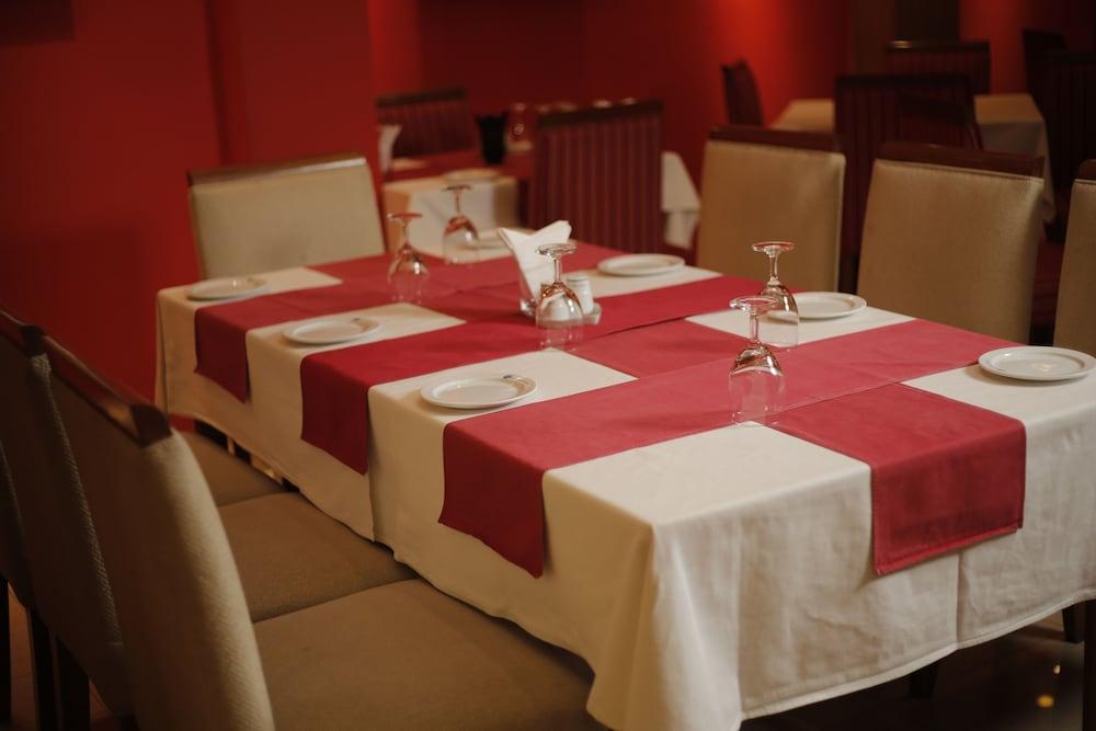 Hotel Swiss Garden Dhaka Bagian luar foto