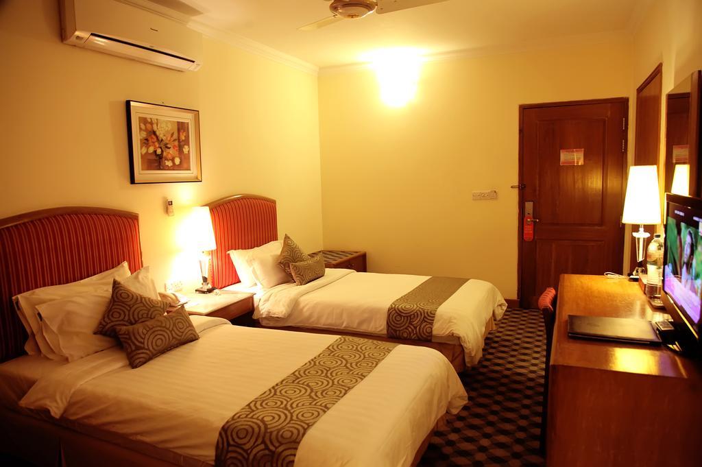 Hotel Swiss Garden Dhaka Bagian luar foto